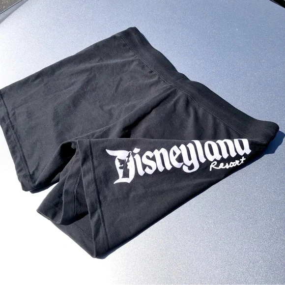 Disneyland Shorts Size Extra Large Black And White - Picture 14 of 15